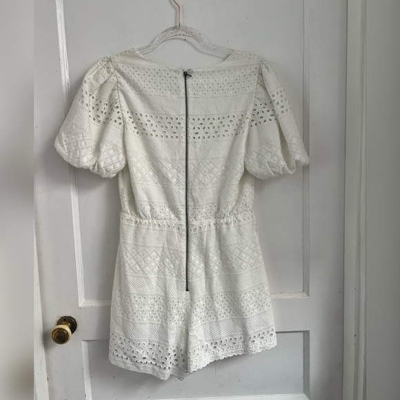 Alice + Olivia Pauline Eyelet
Romper Size 6 $350 - Picture 8 of 8
